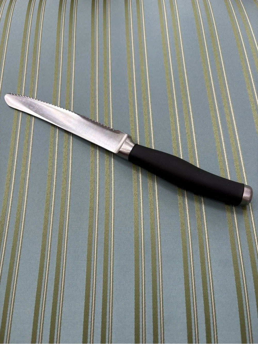 Set of 2 Anolon Advanced Serrated Kitchen Knives with Black Handles